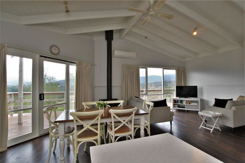 Hamptons In Healesville - Sydneys Hotel 5