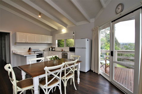 Hamptons In Healesville - Sydneys Hotel 4