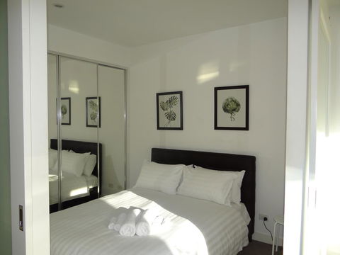 Amazing Accommodations: Vogue - Sydneys Hotel 18