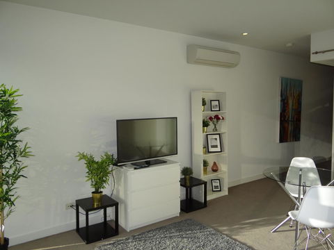Amazing Accommodations: Vogue - Sydneys Hotel 21