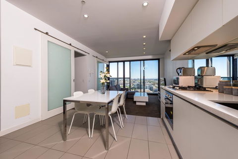Amazing Accommodations: Vogue - Sydneys Hotel 40