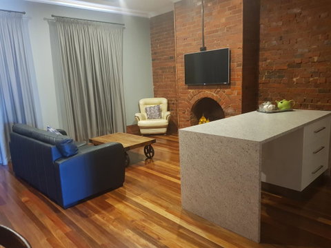 Sublime Spa Apartments - Sydneys Hotel 12