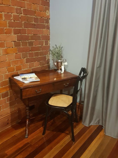 Sublime Spa Apartments - Sydneys Hotel 13