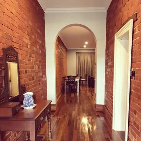 Sublime Spa Apartments - Sydneys Hotel 9