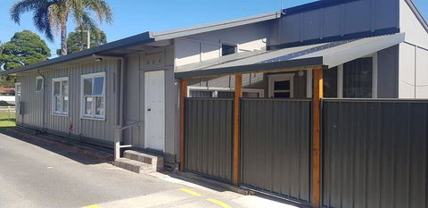 Echo Beach Tourist Park - Sydneys Hotel 17