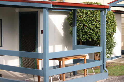 Echo Beach Tourist Park - Sydneys Hotel 36