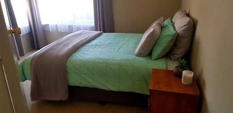 Echo Beach Tourist Park - Sydneys Hotel 0