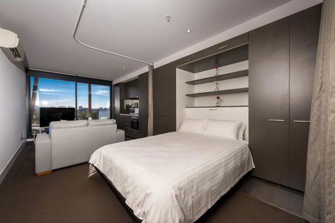 Amazing Accommodations : South Yarra - Sydneys Hotel 19