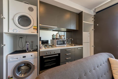 Amazing Accommodations : South Yarra - Sydneys Hotel 22
