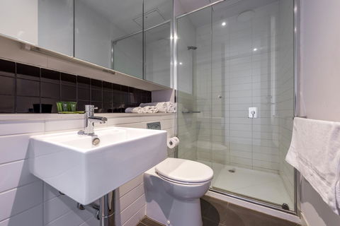 Amazing Accommodations : South Yarra - Sydneys Hotel 21