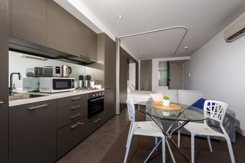 Amazing Accommodations : South Yarra - Sydneys Hotel 33