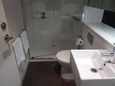Amazing Accommodations : South Yarra - Sydneys Hotel 4