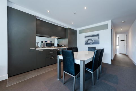 Amazing Accommodations : South Yarra - Sydneys Hotel 43