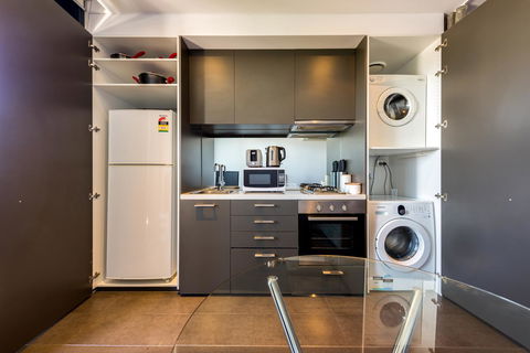 Amazing Accommodations : South Yarra - Sydneys Hotel 31