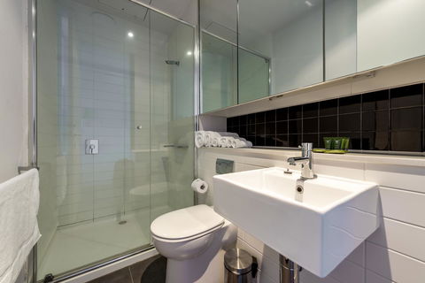 Amazing Accommodations : South Yarra - Sydneys Hotel 30