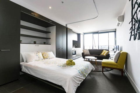 Amazing Accommodations : South Yarra - Sydneys Hotel 1