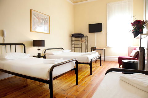 Hotel Claremont Guest House - Sydneys Hotel 12