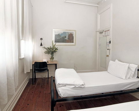 Hotel Claremont Guest House - Sydneys Hotel 11