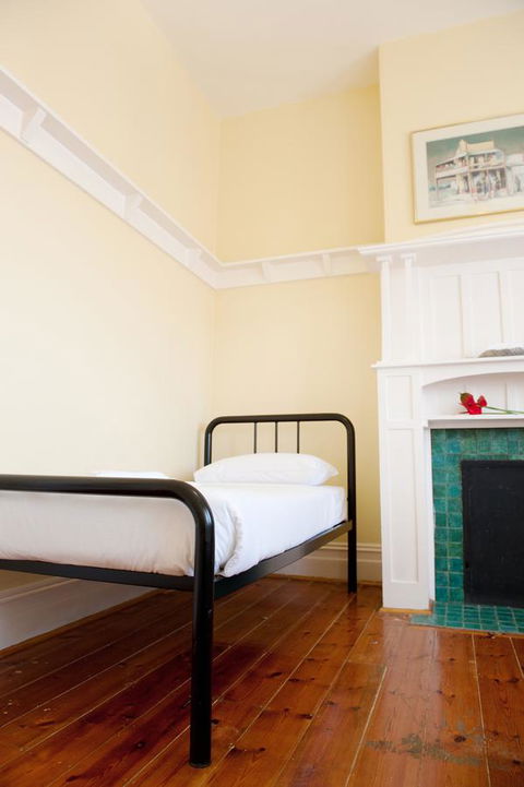 Hotel Claremont Guest House - Sydneys Hotel 4