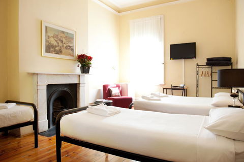 Hotel Claremont Guest House - Sydneys Hotel 39