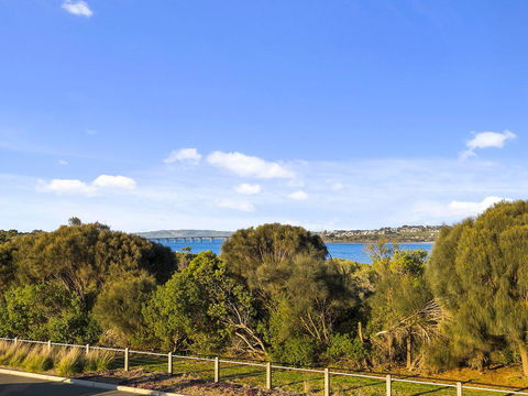 Bunya By The Sea - Sydneys Hotel 24