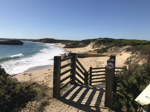 Sunsets On Martyrs Luxury Coastal Beach House Peterborough - Sydneys Hotel 34