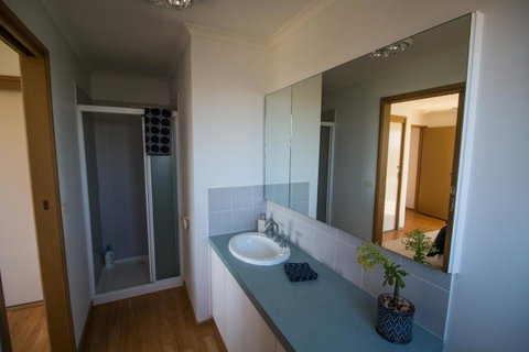Sunsets On Martyrs Luxury Coastal Beach House Peterborough - Sydneys Hotel 18