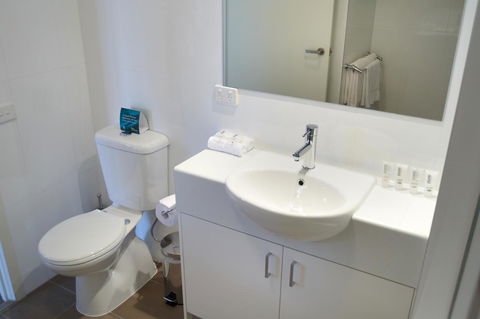 Quest Cheltenham - Sydneys Hotel 35