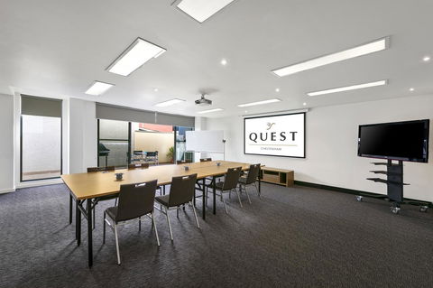 Quest Cheltenham - Sydneys Hotel 23