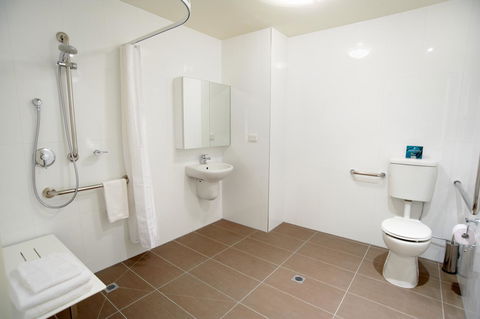 Quest Cheltenham - Sydneys Hotel 40