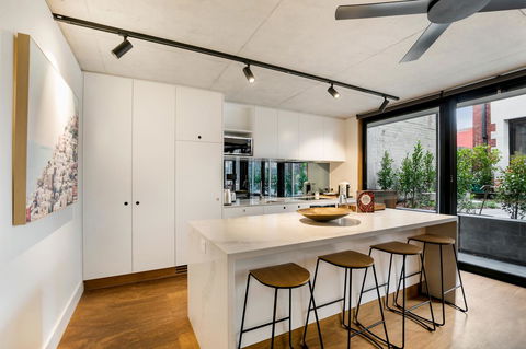 Stylish Apartment In Unique Church Development - Sydneys Hotel 6