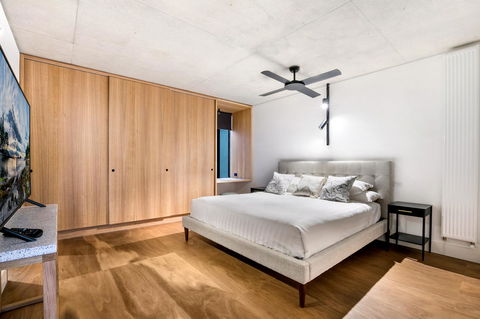 Stylish Apartment In Unique Church Development - Sydneys Hotel 13