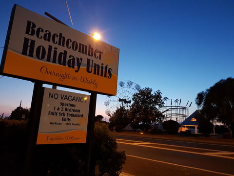 Beachcomber Holiday Units - Sydneys Hotel 7