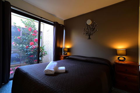Executive Hideaway - Sydneys Hotel 21