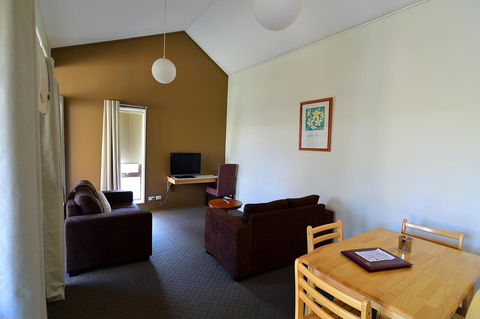 Executive Hideaway - Sydneys Hotel 9