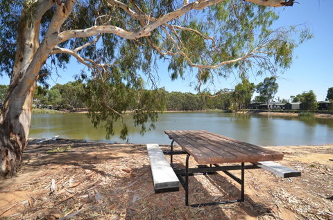 Tasman Holiday Parks - Merool On The Murray - Sydneys Hotel 41