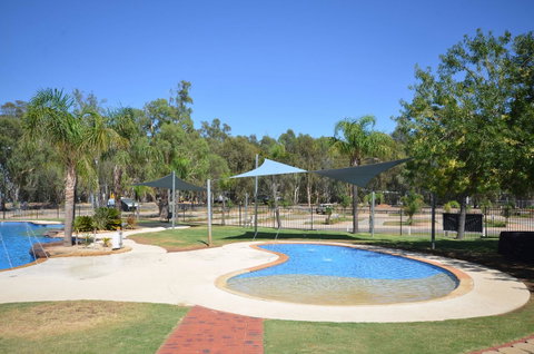 Tasman Holiday Parks - Merool On The Murray - Sydneys Hotel 11
