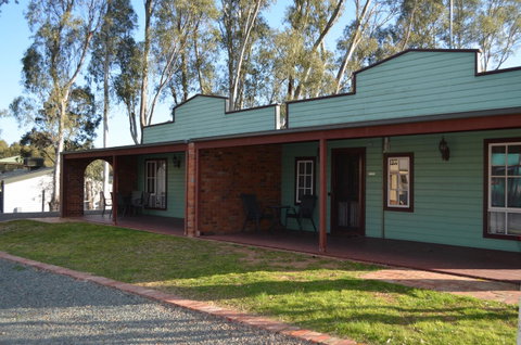 Tasman Holiday Parks - Merool On The Murray - Sydneys Hotel 25