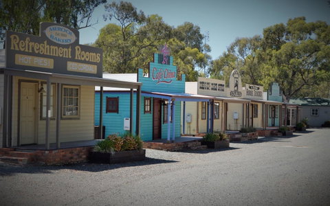 Tasman Holiday Parks - Merool On The Murray - Sydneys Hotel 20