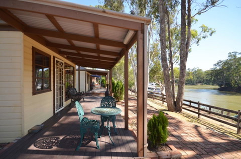 Tasman Holiday Parks - Merool On The Murray - Sydneys Hotel 18