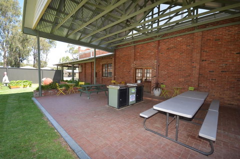 Tasman Holiday Parks - Merool On The Murray - Sydneys Hotel 38