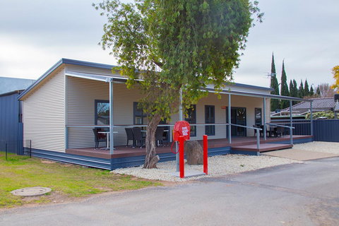 All Seasons Mildura Holiday Park - Sydneys Hotel 12