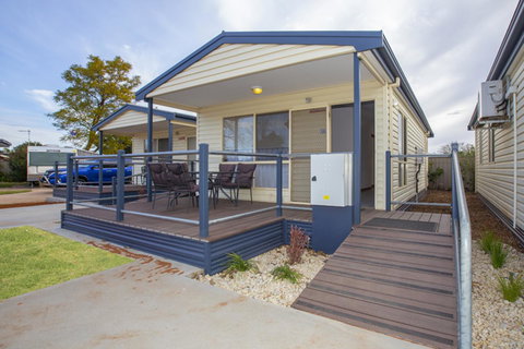 All Seasons Mildura Holiday Park - Sydneys Hotel 20