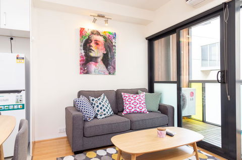 Canvas Suites On Russell Place - Sydneys Hotel 17