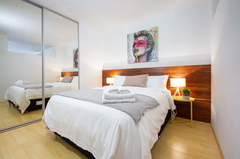 Canvas Suites On Russell Place - Sydneys Hotel 27