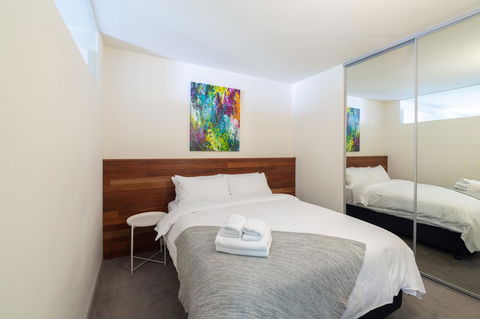 Canvas Suites On Russell Place - Sydneys Hotel 1
