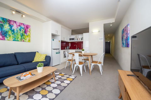 Canvas Suites On Russell Place - Sydneys Hotel 6