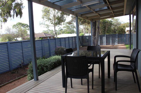 Sea-Esta @ Inverloch - Sydneys Hotel 4