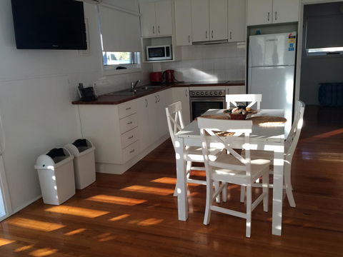 Sea-Esta @ Inverloch - Sydneys Hotel 9