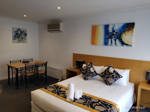 Coachman Motel And Holiday Units - Sydneys Hotel 1